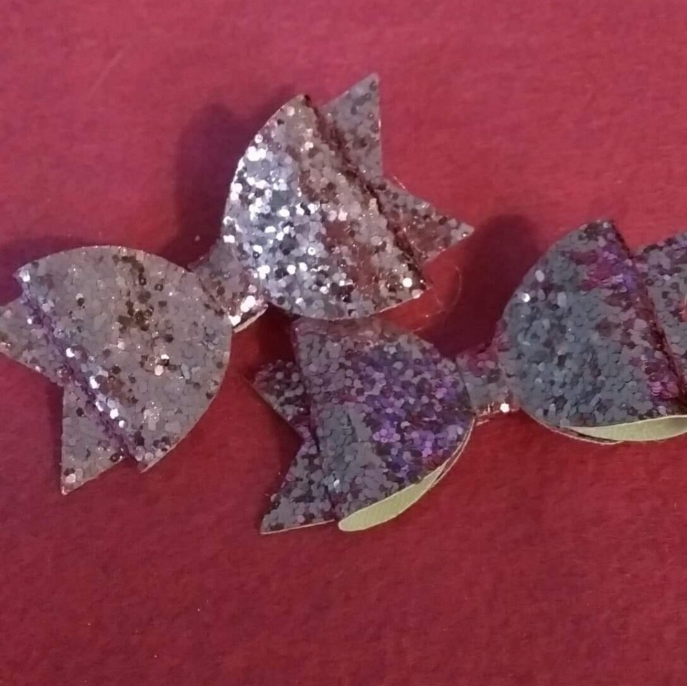 Pigtail hair bows